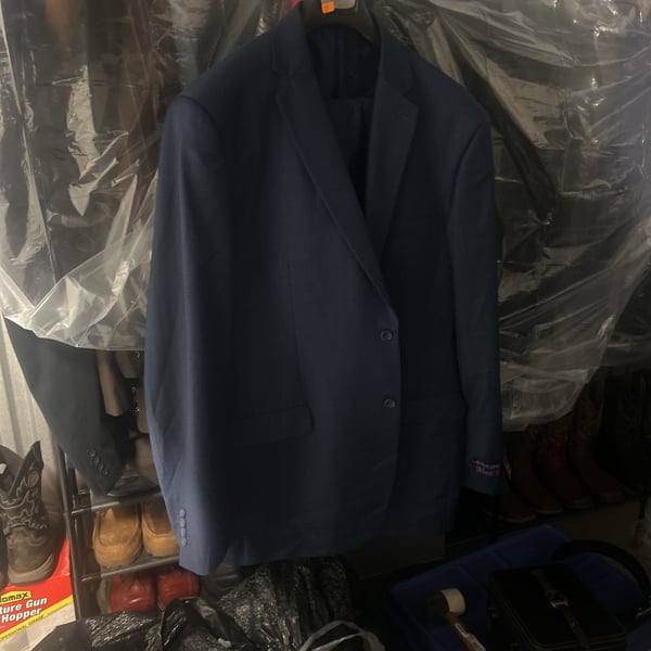 Vinci Men's Navy Blue Two-Button Classic Fit Suit Blazer Size 42R