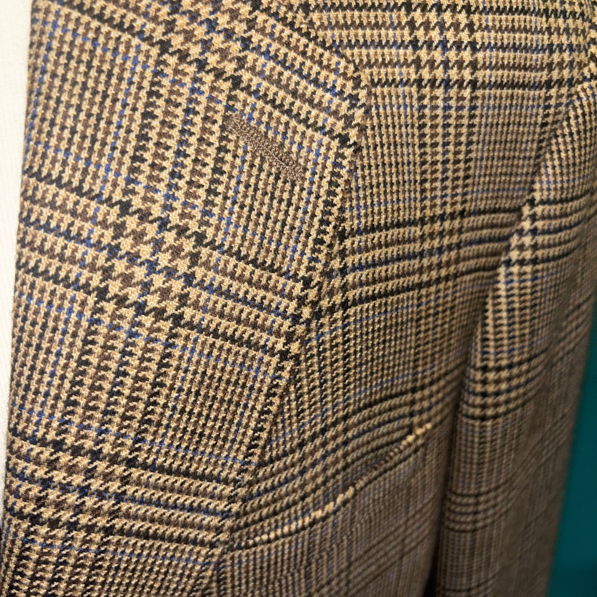 Tom James Brown Plaid Wool Flannel Two Button Sport Coat 42 2