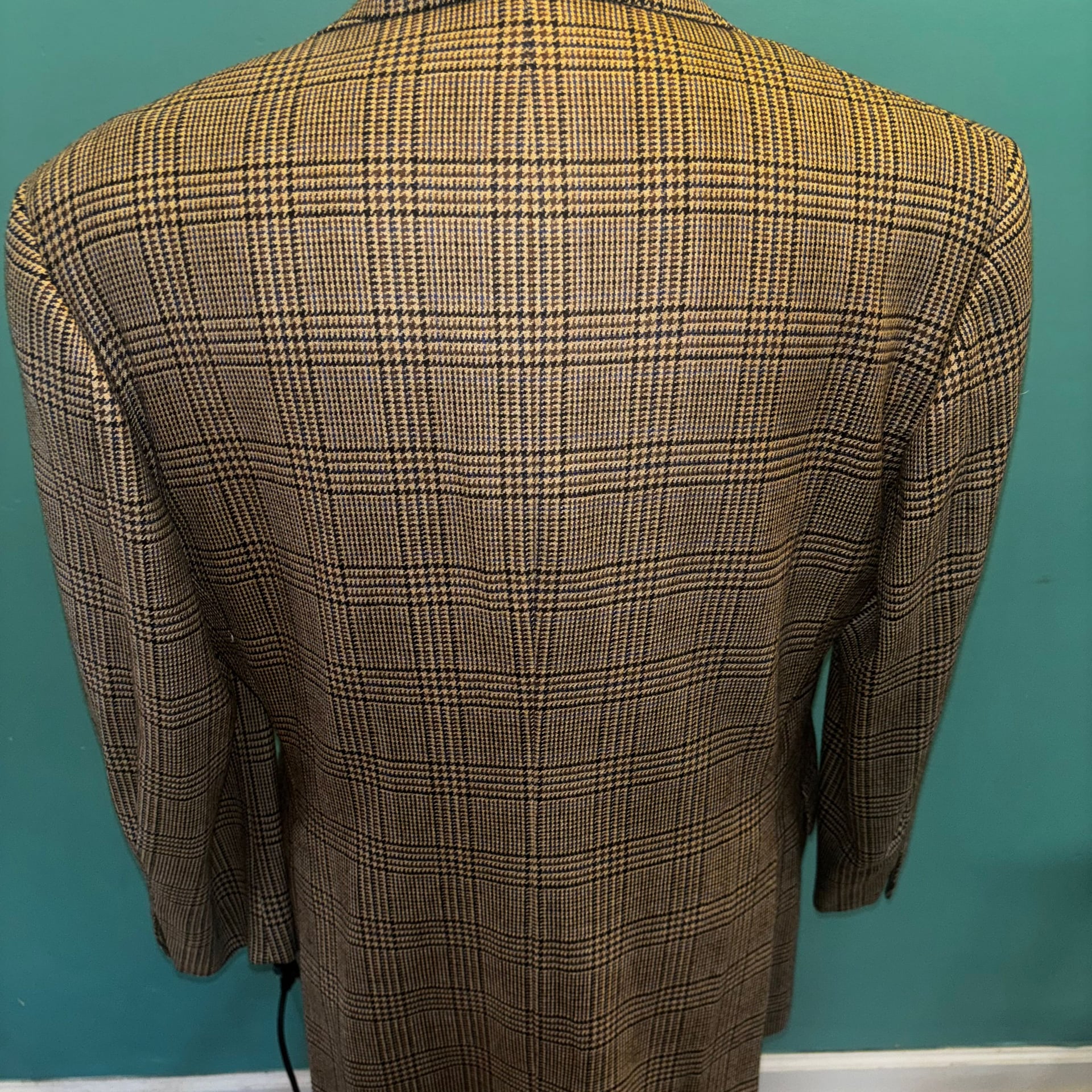 Tom James Brown Plaid Wool Flannel Two Button Sport Coat 42 6