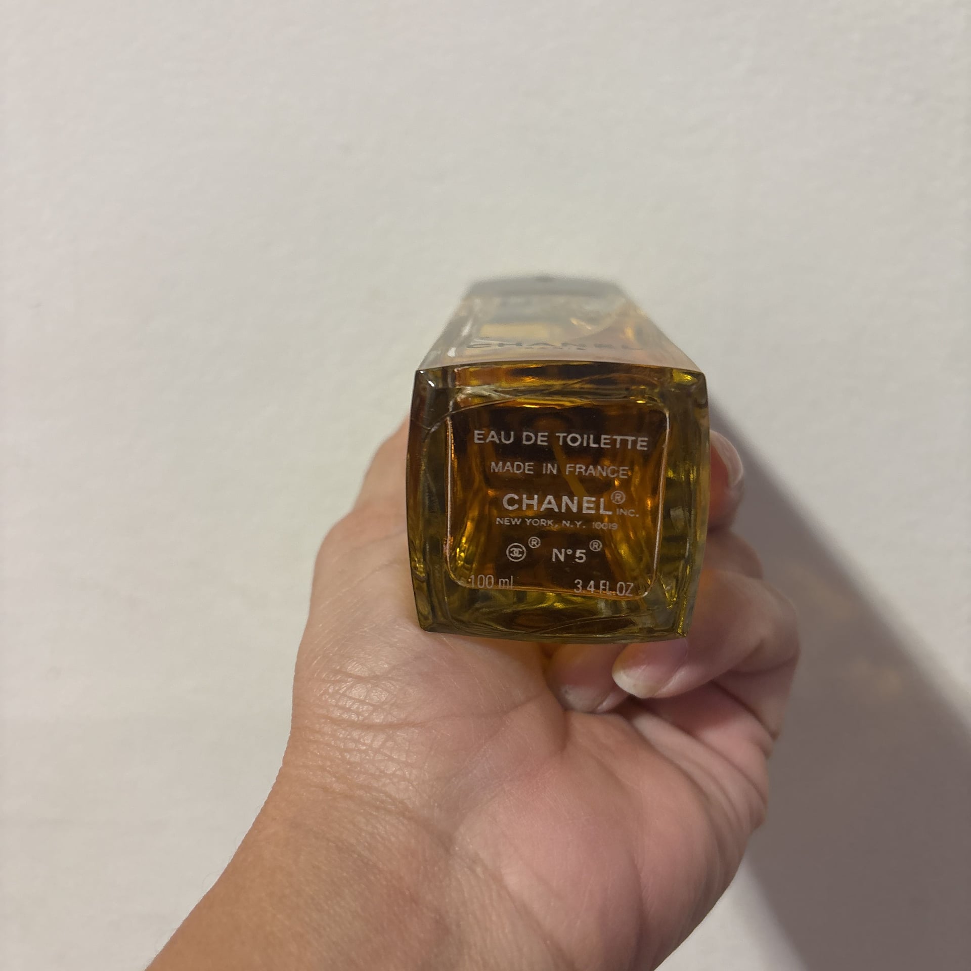 Chanel N°5 Eau De Toilette Spray 3.4 FL. OZ. 2