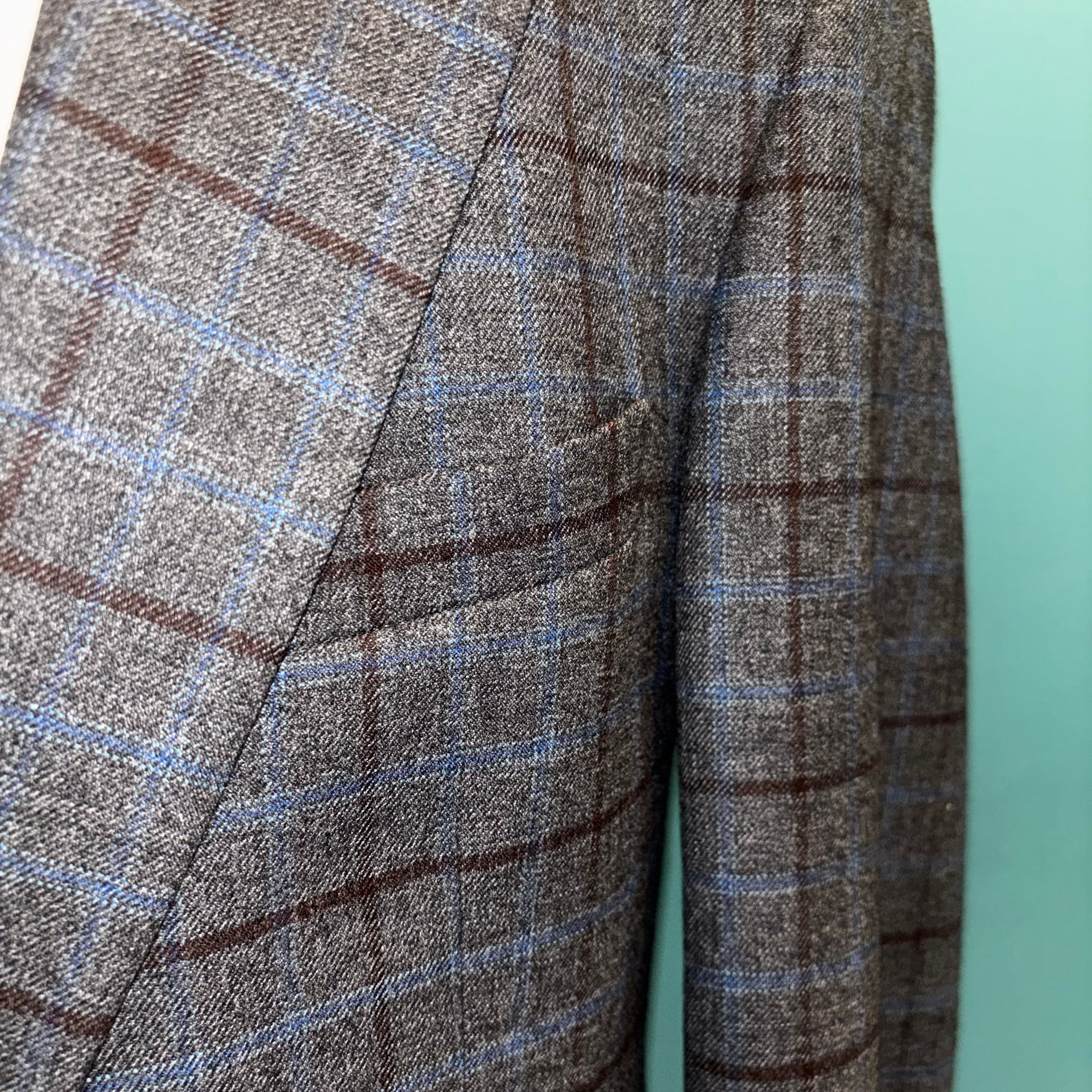 Hilton worsted wool Gray Plaid Wool Sport Coat Jacket 46 2