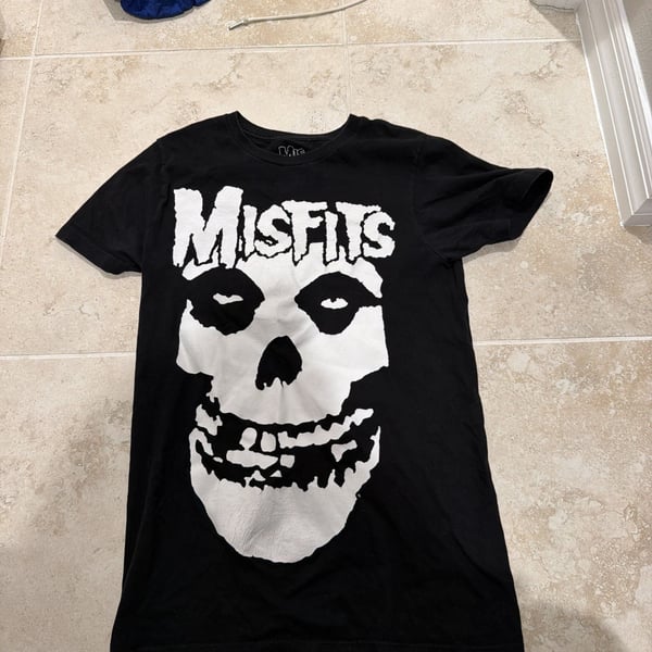 Misfits Crimson Ghost Fiend Skull Classic Punk Rock Band T-Shirt