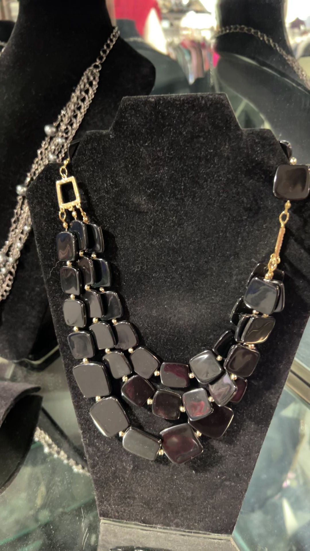 Vintage Napier Jet Collection Black Lucite and Gold Tone Statement Necklace 3
