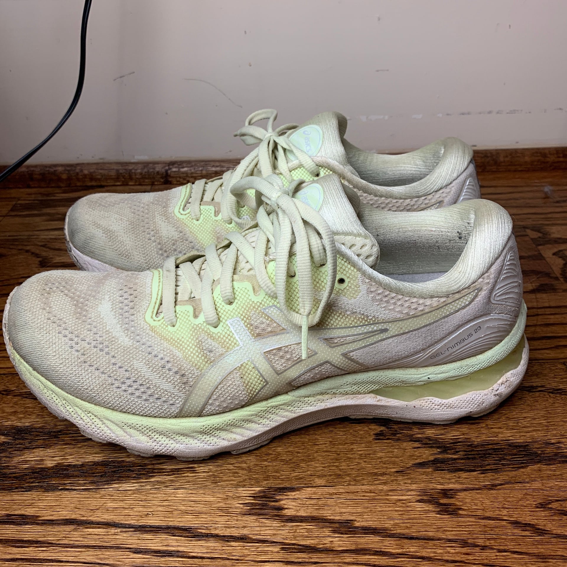 ASICS Women's Gel-Nimbus 23 - Mint Tint / White 2