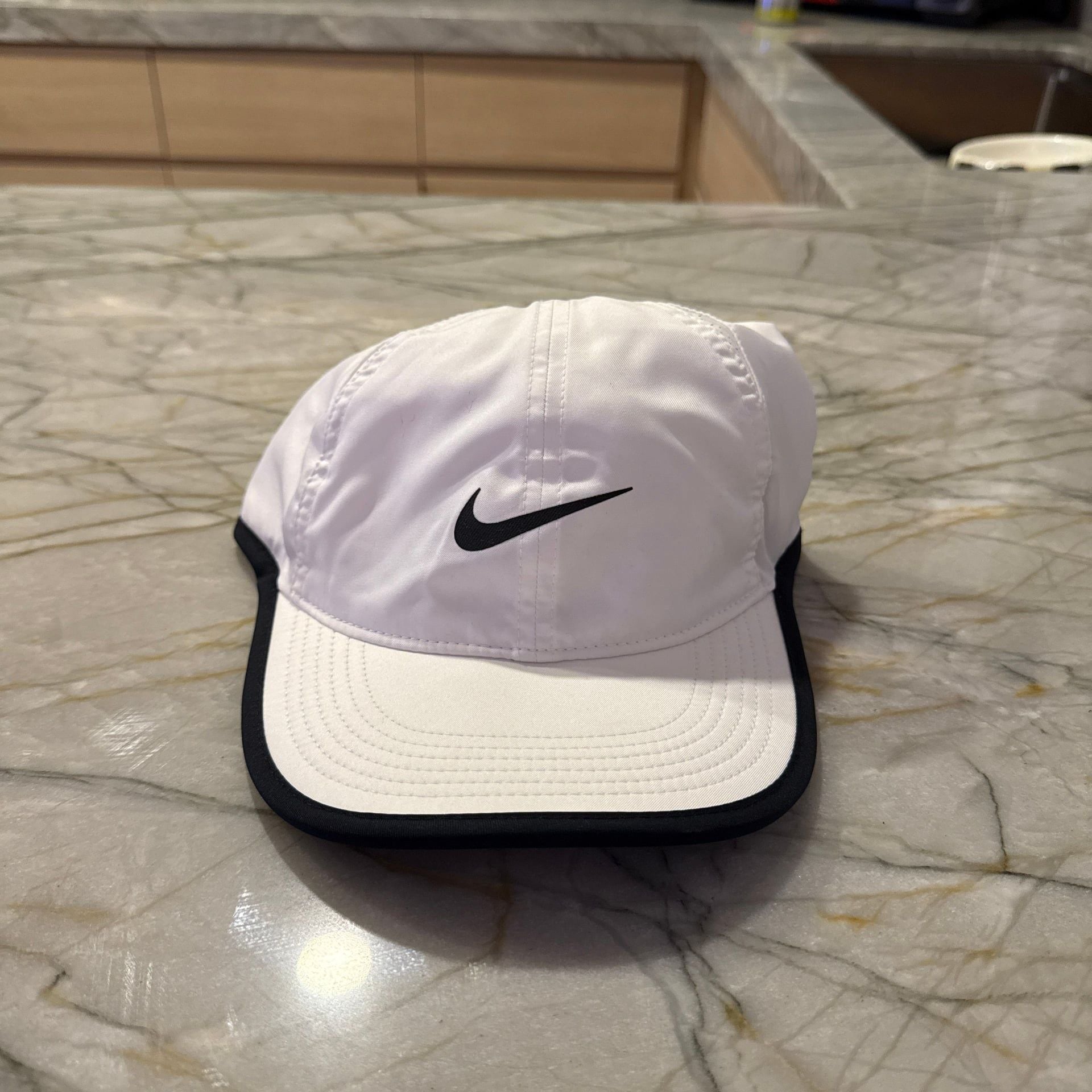 Nike Youth Aerobill Featherlight Cap Hat White NWOT 2