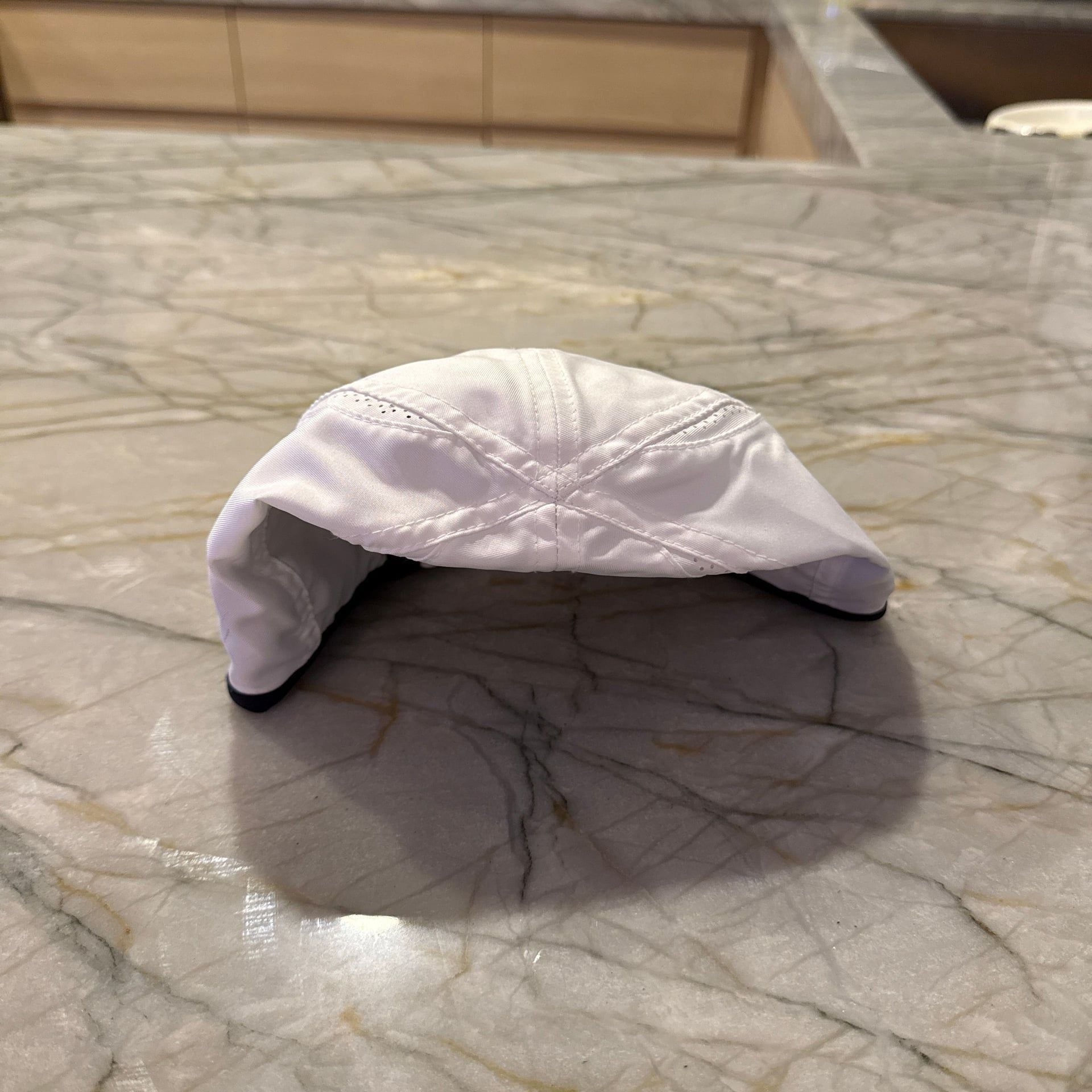 Nike Youth Aerobill Featherlight Cap Hat White NWOT 3