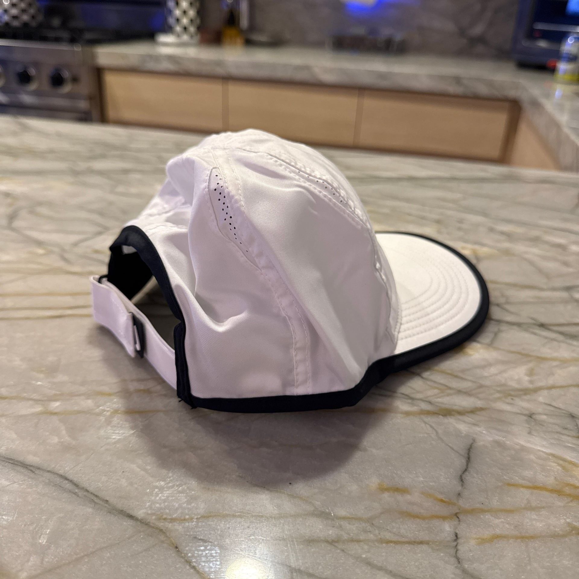 Nike Youth Aerobill Featherlight Cap Hat White NWOT 4