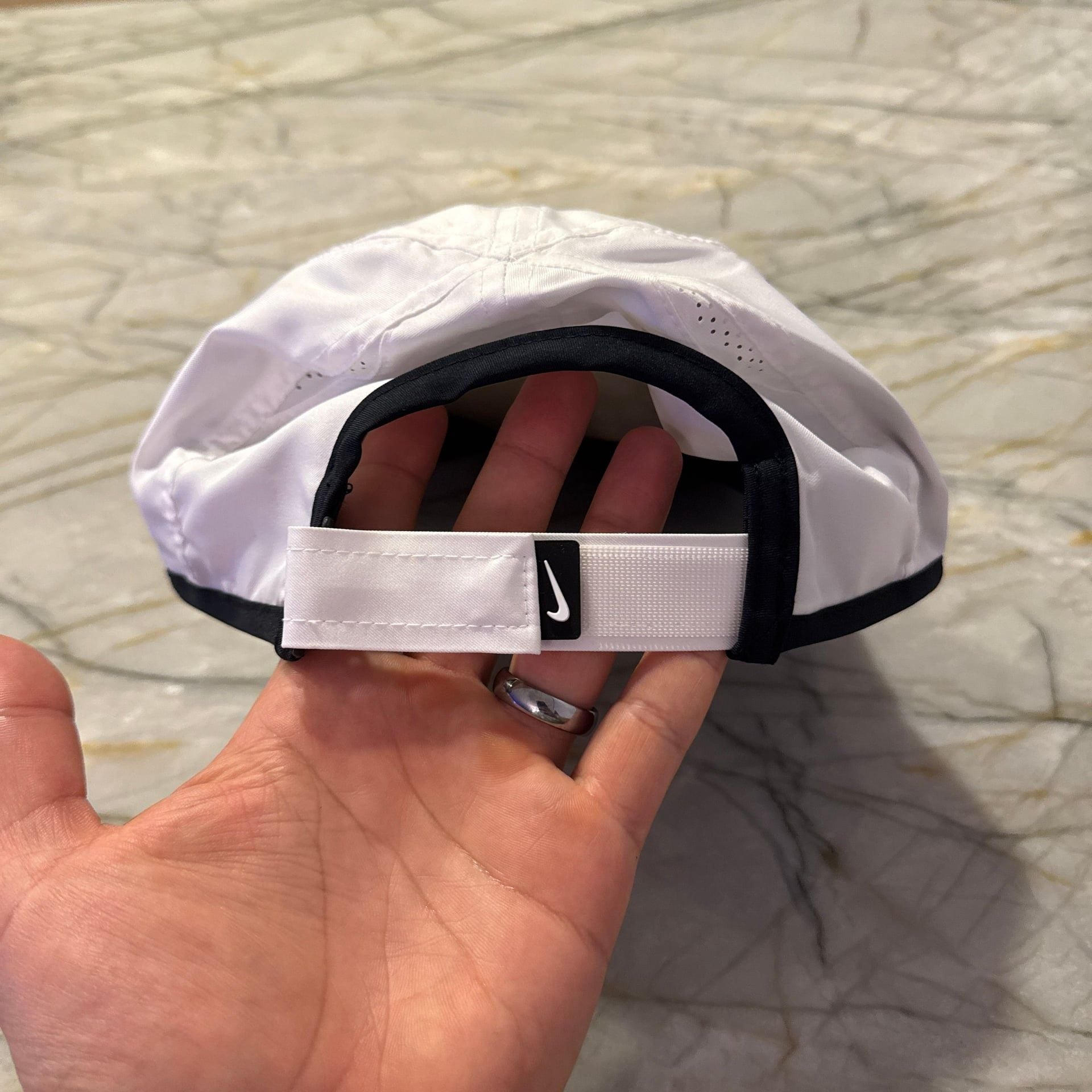 Nike Youth Aerobill Featherlight Cap Hat White NWOT 5