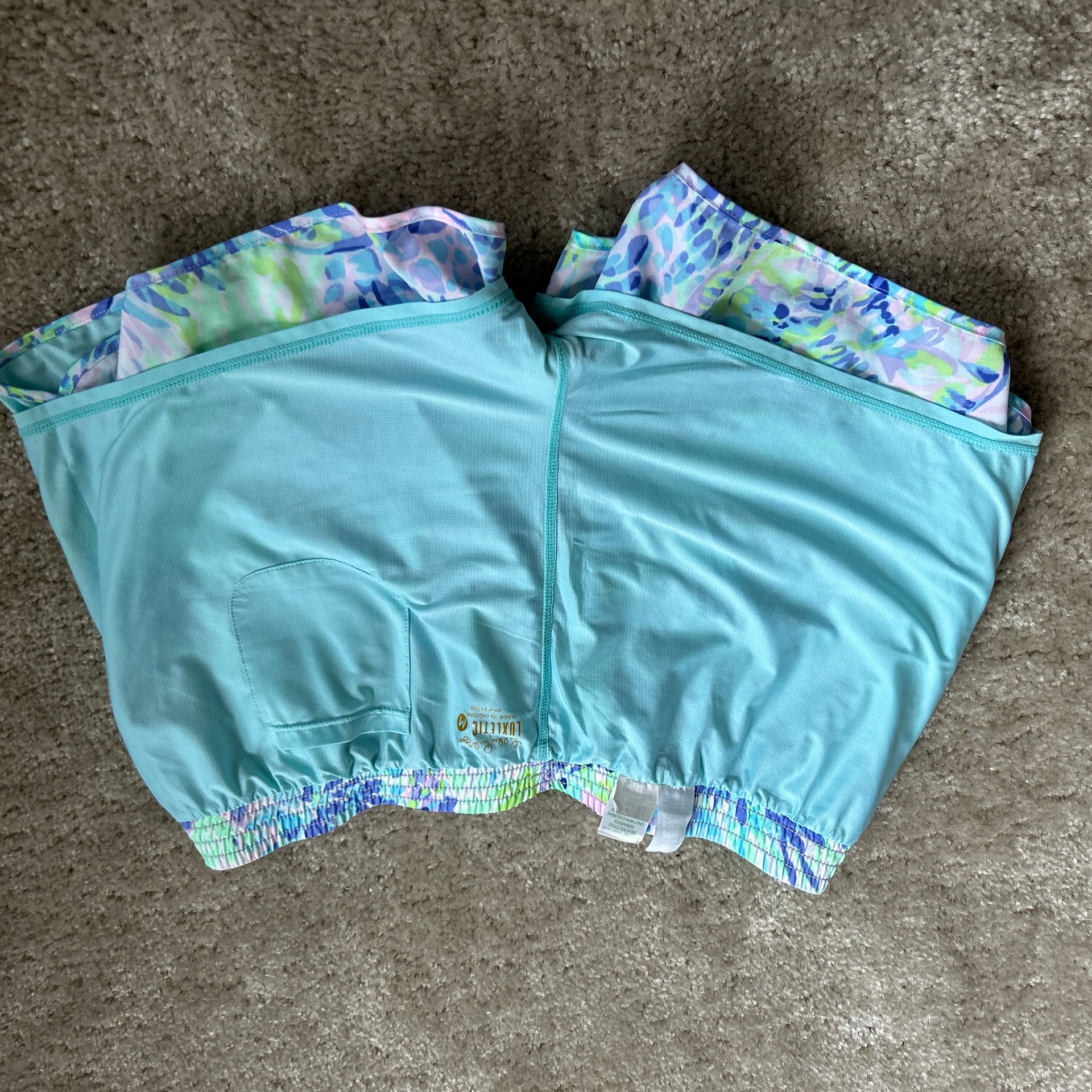 Lilly Pulitzer Luxletic Multi Shell of a Party Athletic Running Shorts, Size M 8