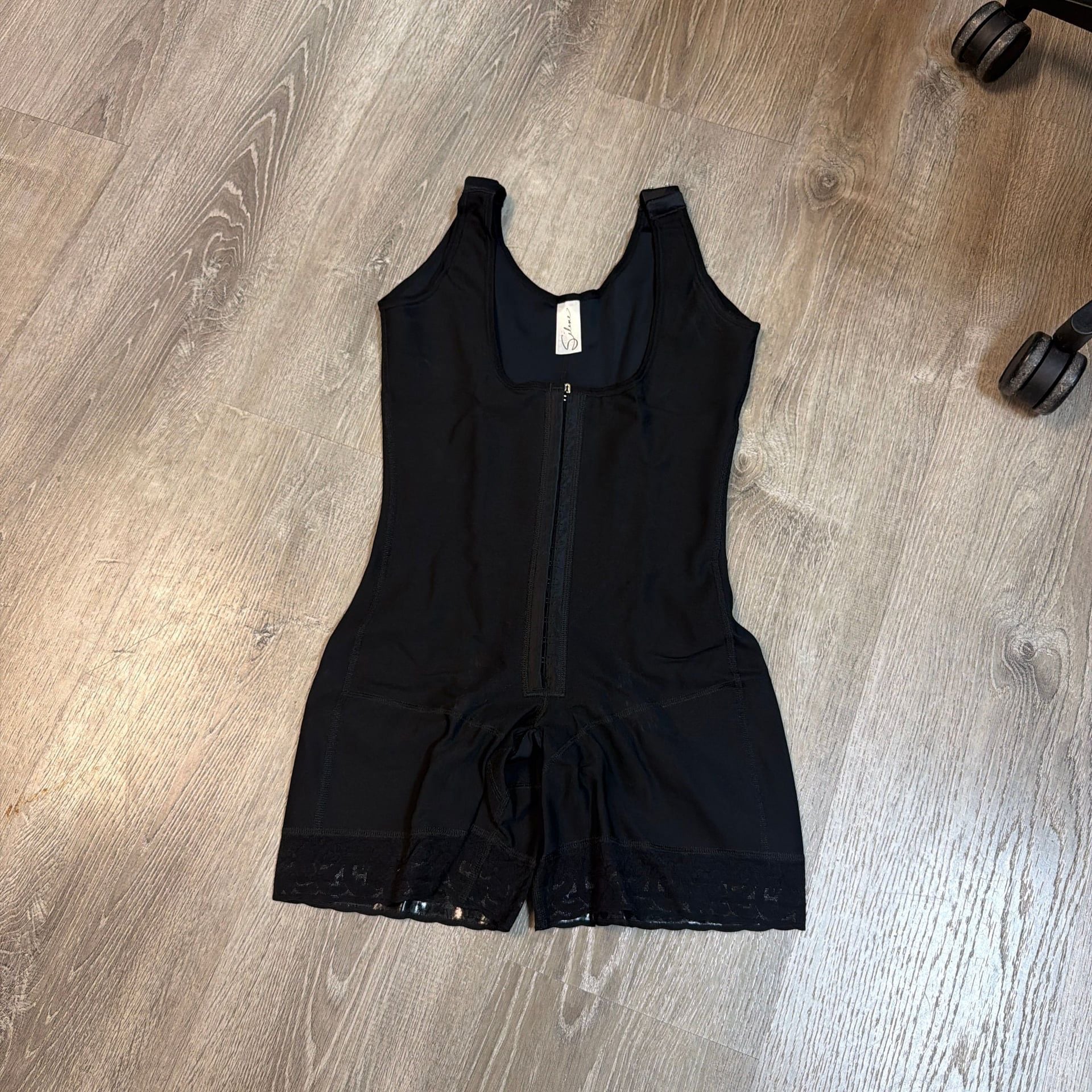 124 Post-Surgical Mid-Thigh Compression Girdle 2