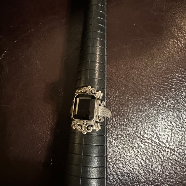 Vintage Art Deco Style Sterling Silver Black Onyx Filigree Statement Ring