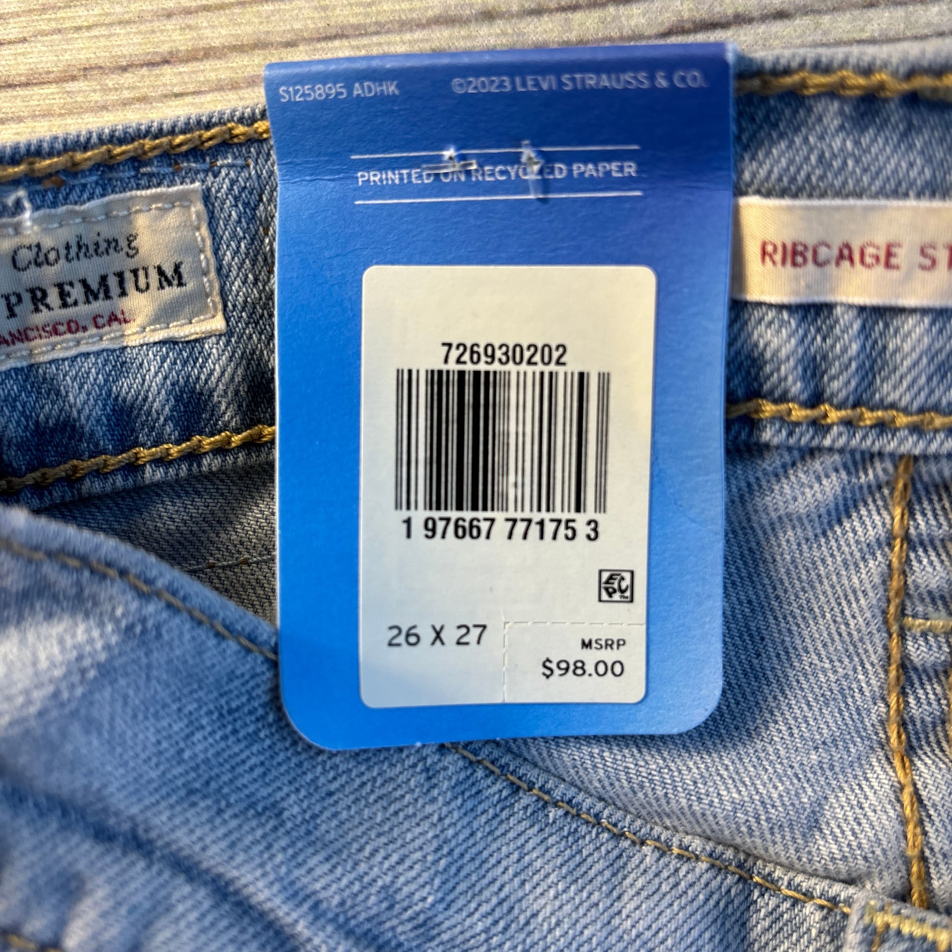 Levi's Ribcage Straight Ankle Jeans Light Wash SZ 26 x 27 NWT New 9