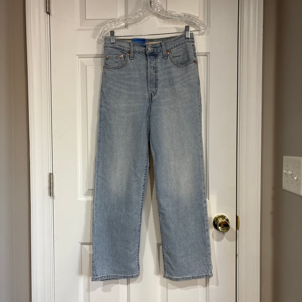 Levi's Ribcage Straight Ankle Jeans Light Wash SZ 26 x 27 NWT New