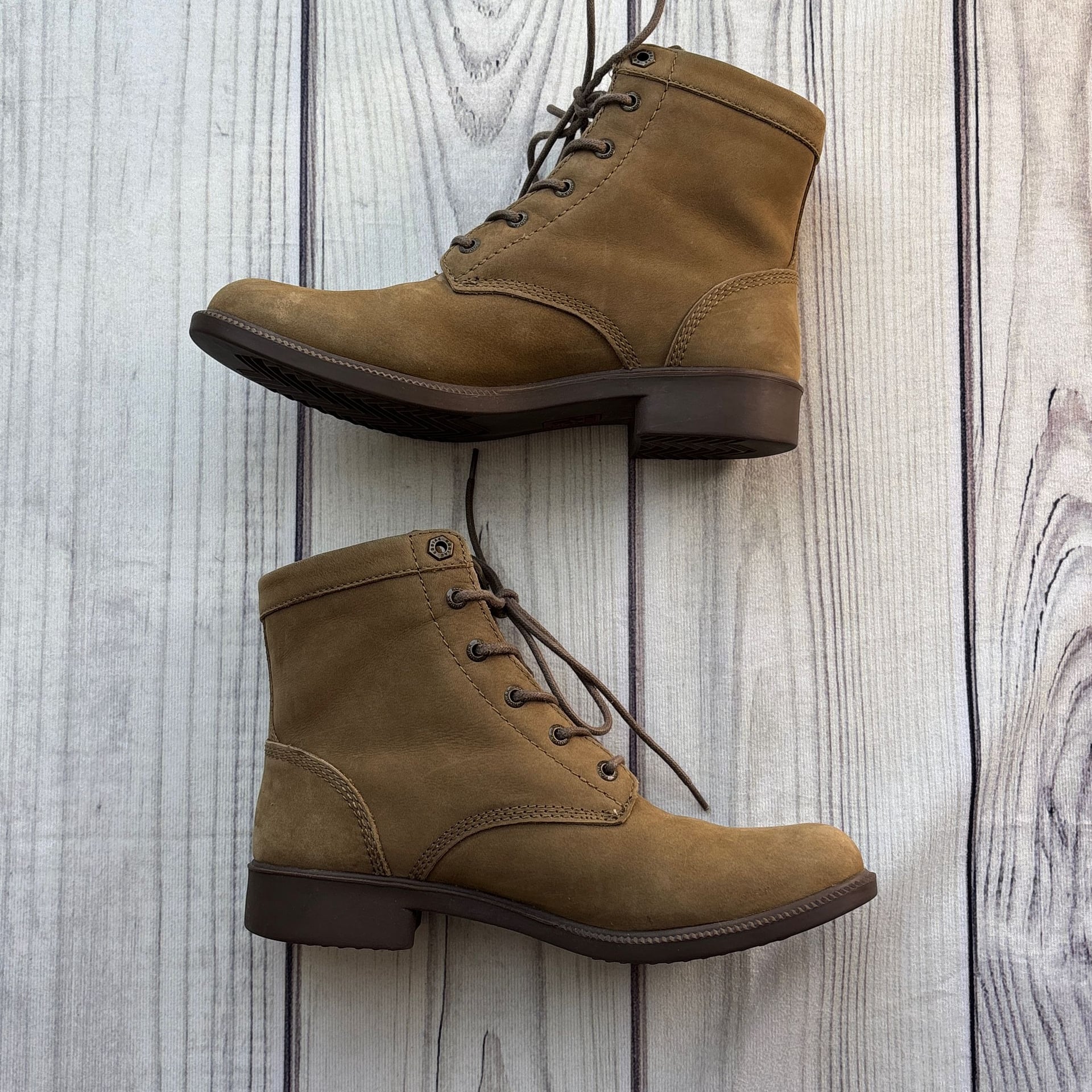 Kodiak Women's All Season Waterproof Ankle Boot Olive Green/Brown 9.5 5