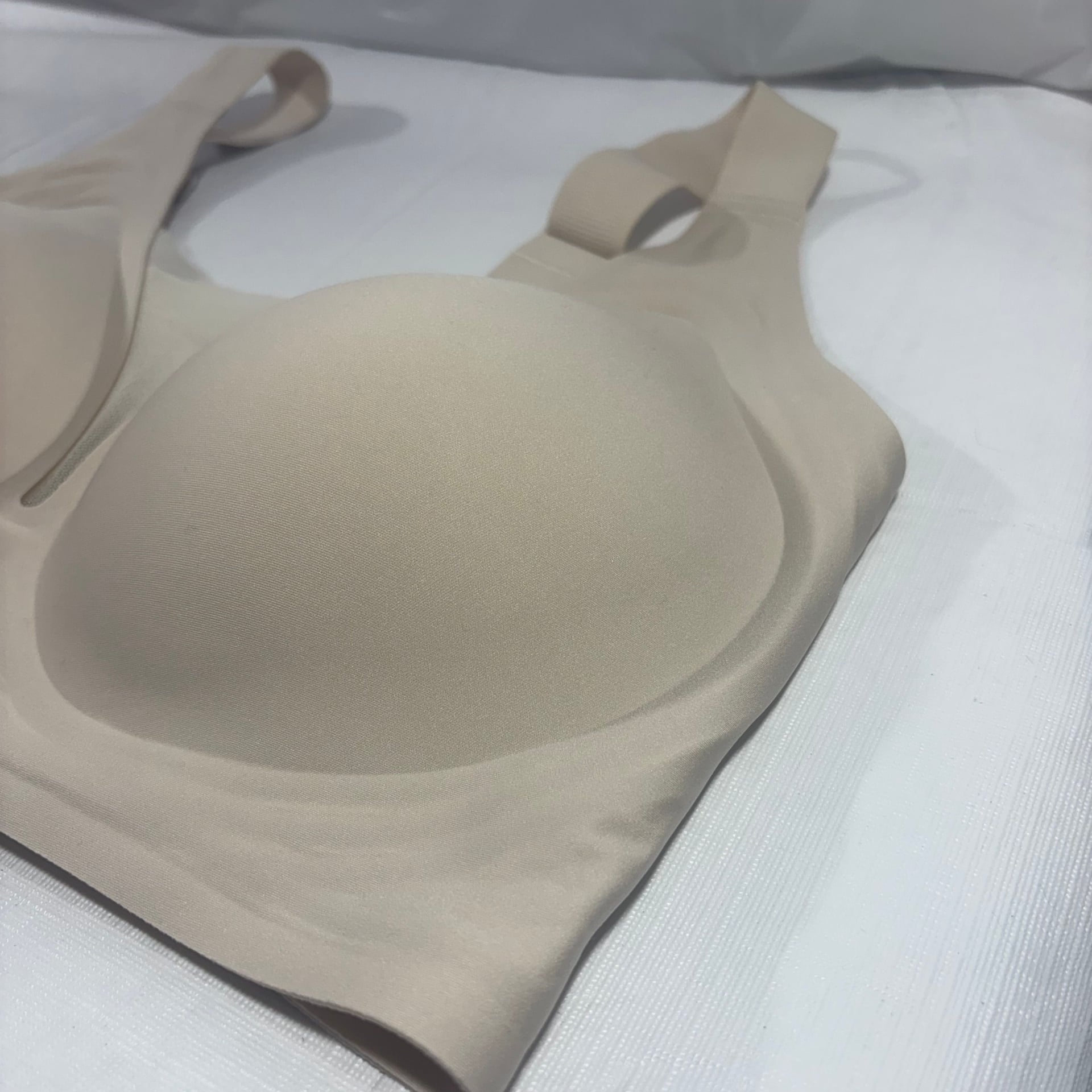 Women’s Seamless Full Coverage Bra Beige Nude Size 4xL Wireless Padded Comfort 4