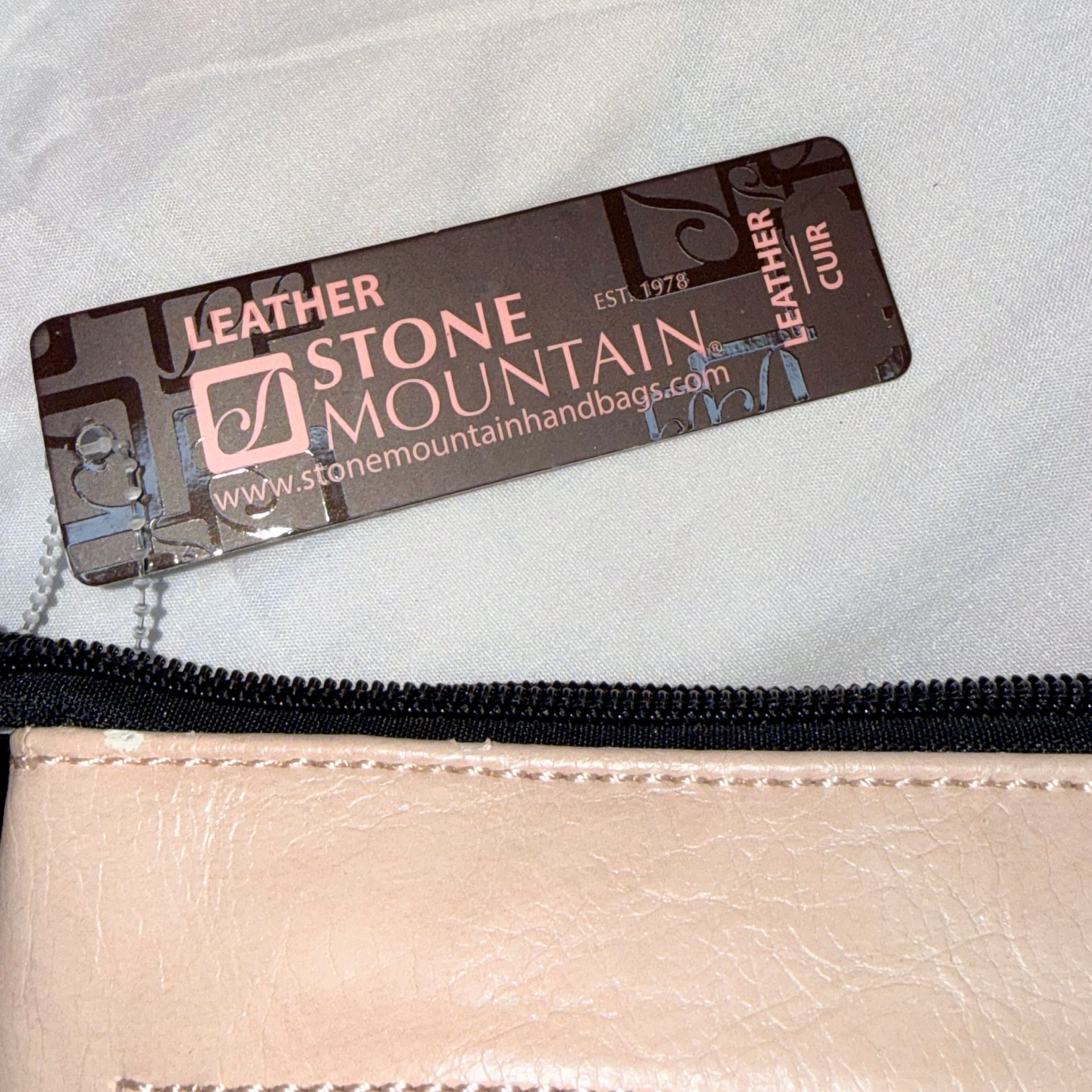 Stone Mountain USA Two-Tone Bonded Leather Crossbody Bag 2
