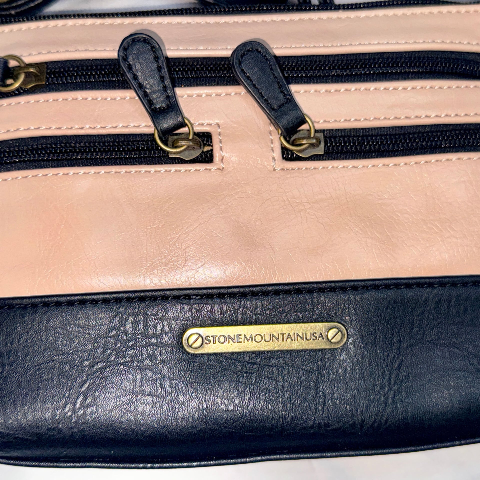 Stone Mountain USA Two-Tone Bonded Leather Crossbody Bag 3