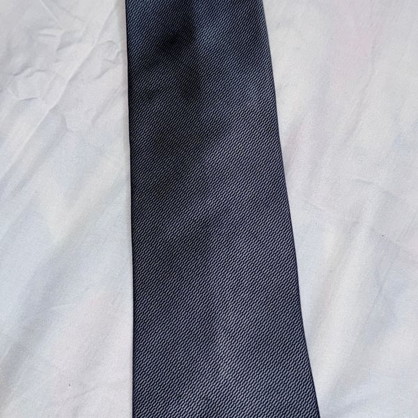 Tommy Hilfiger 100% Silk Tie .. Made in USA