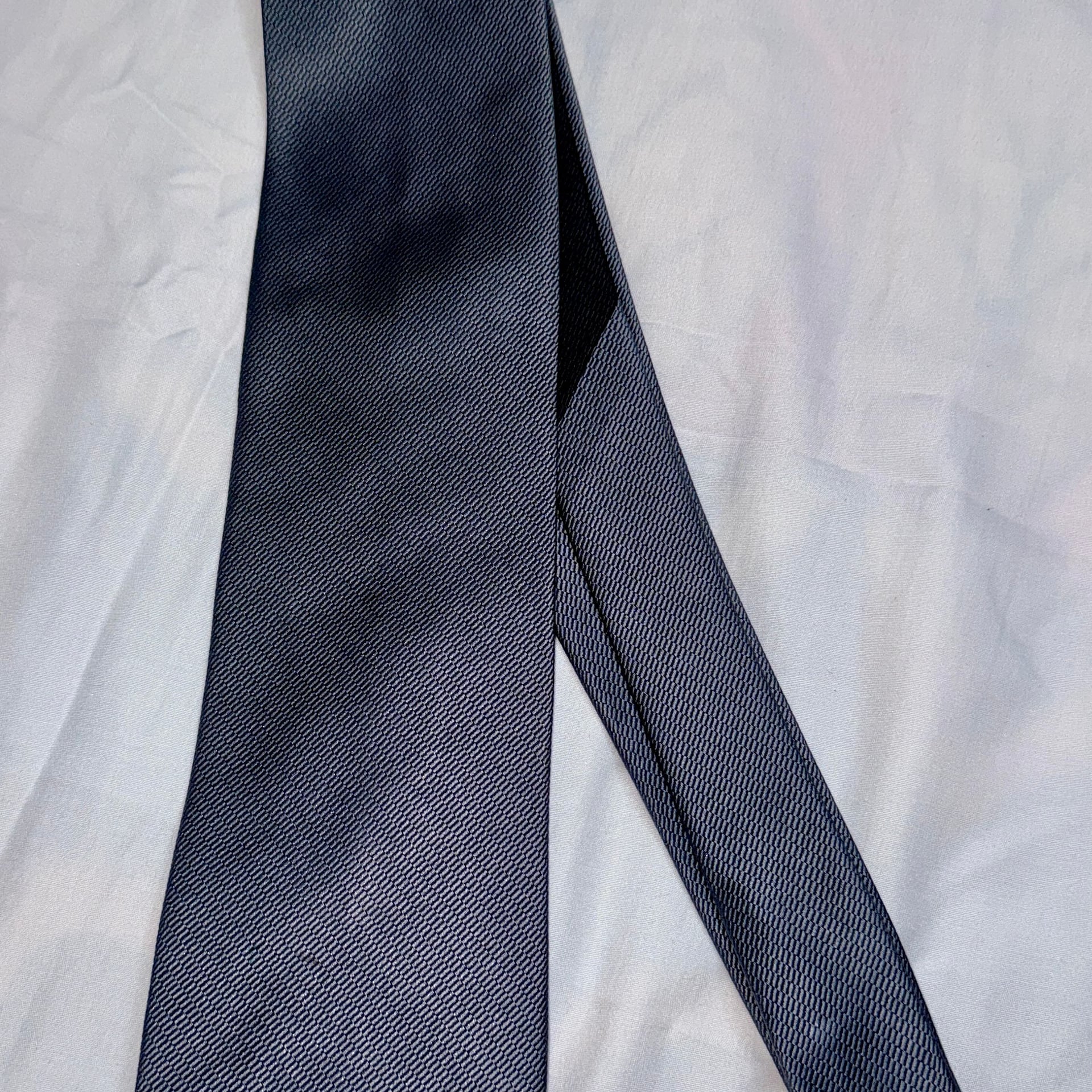 Tommy Hilfiger 100% Silk Tie .. Made in USA 2