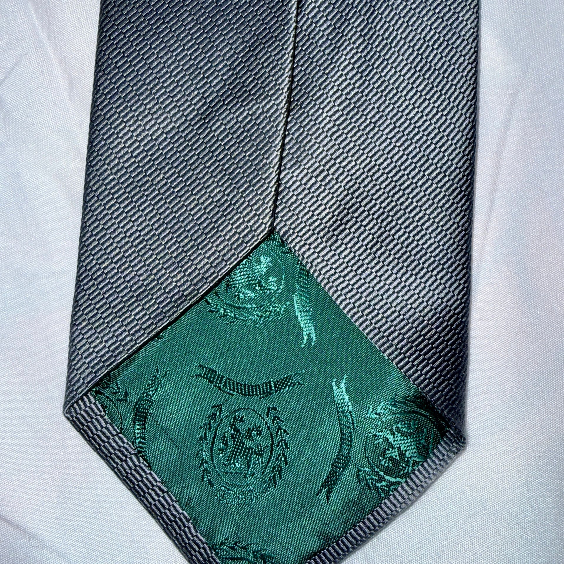 Tommy Hilfiger 100% Silk Tie .. Made in USA 4