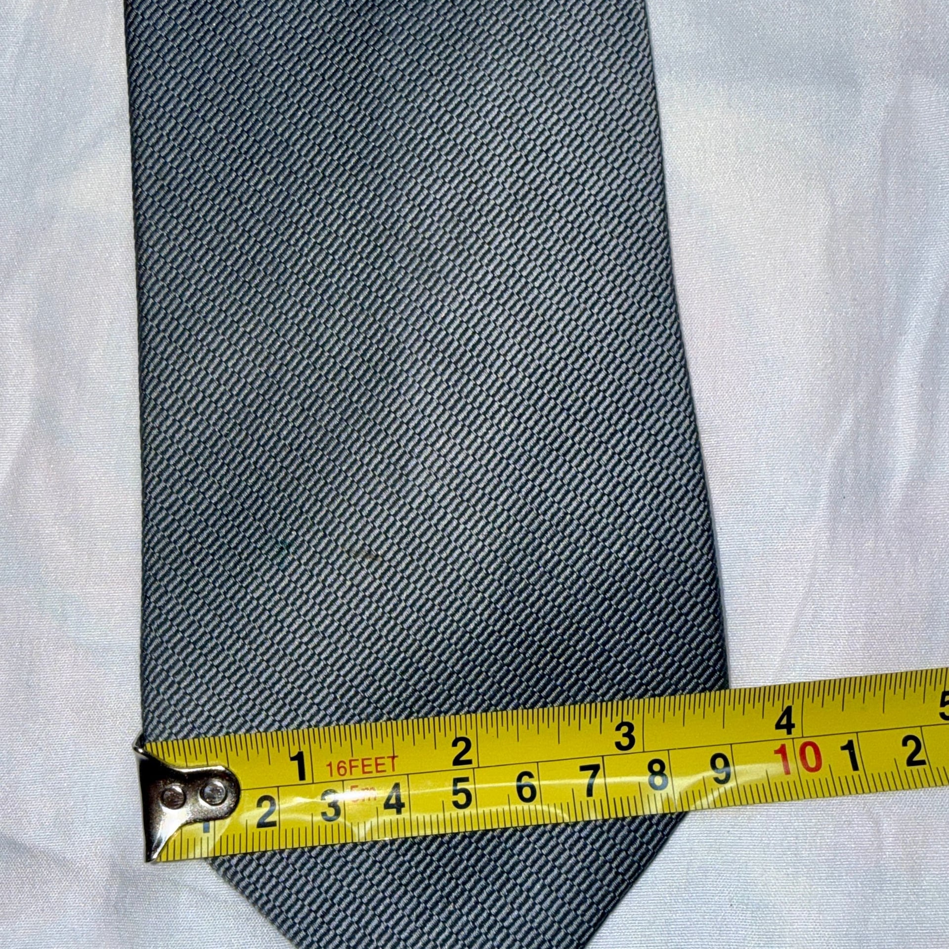 Tommy Hilfiger 100% Silk Tie .. Made in USA 5