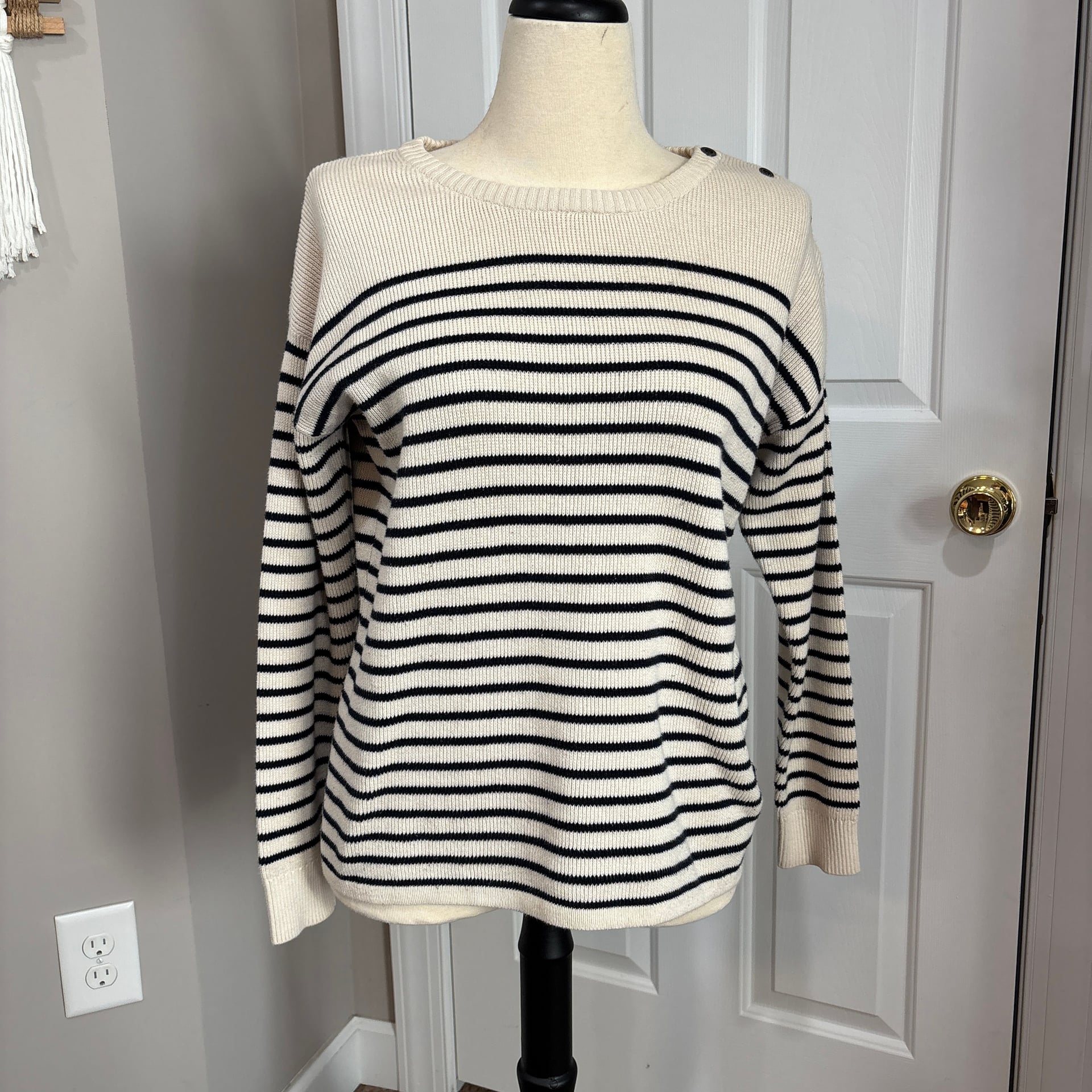 Cream & Navy Striped Sweater Size M Preppy Button Detail H&M 100% Cotton 5
