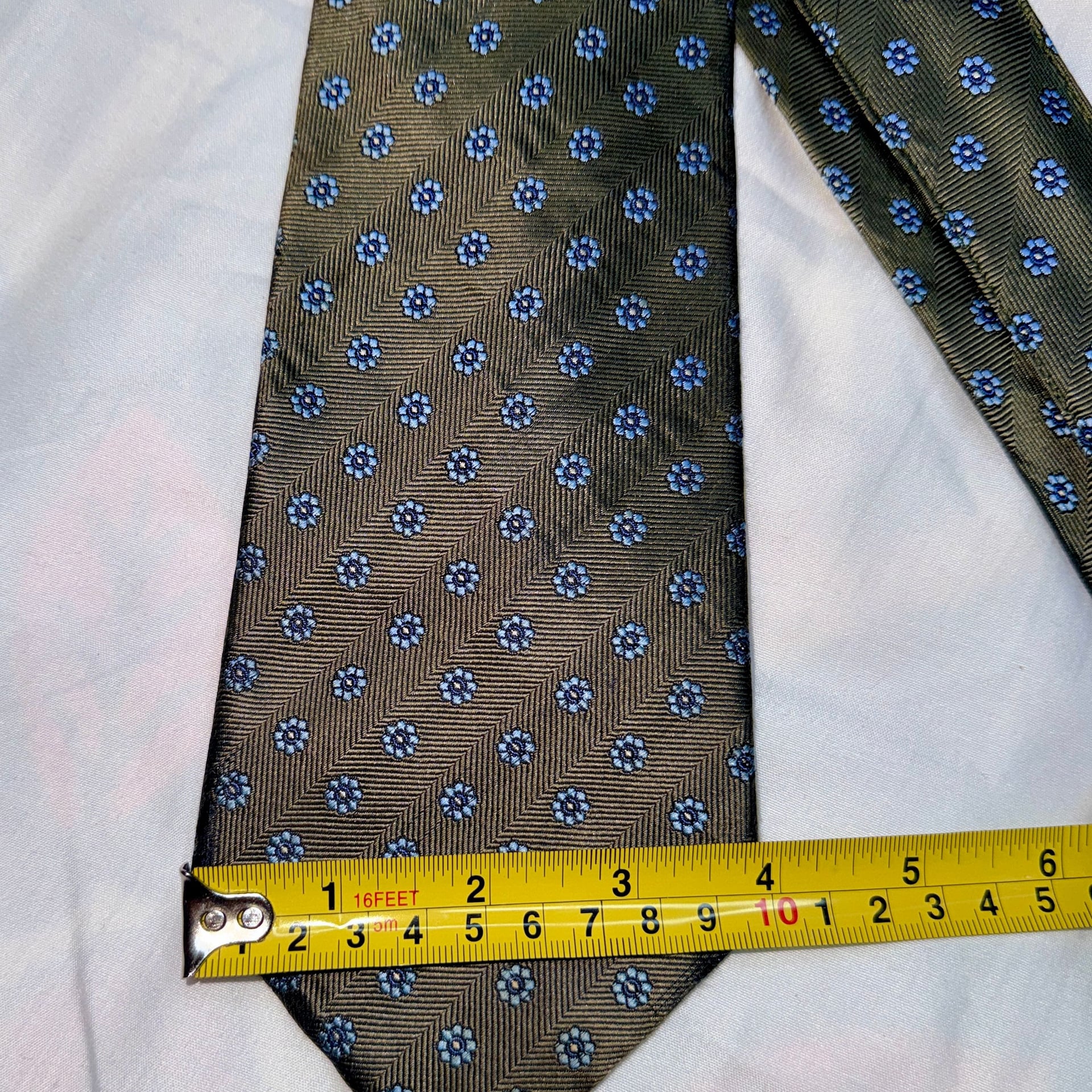 Eagle Navy Blue and Gold Geometric Silk Tie 4