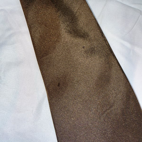 Geoffrey Beene 100% silk Textured Men's Tie