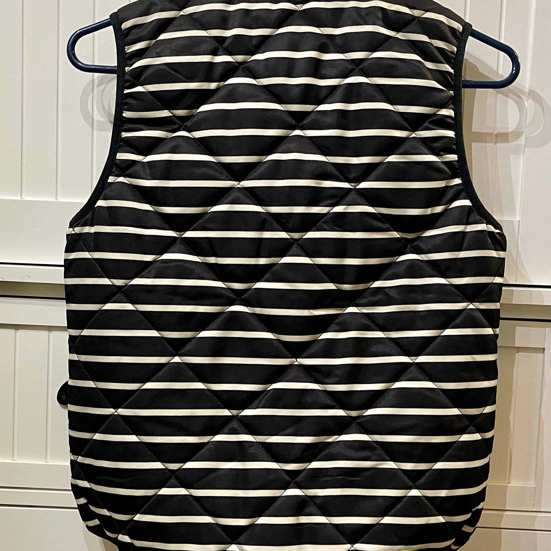 Dee Elle Black and Ivory Striped Puffer Vest 3