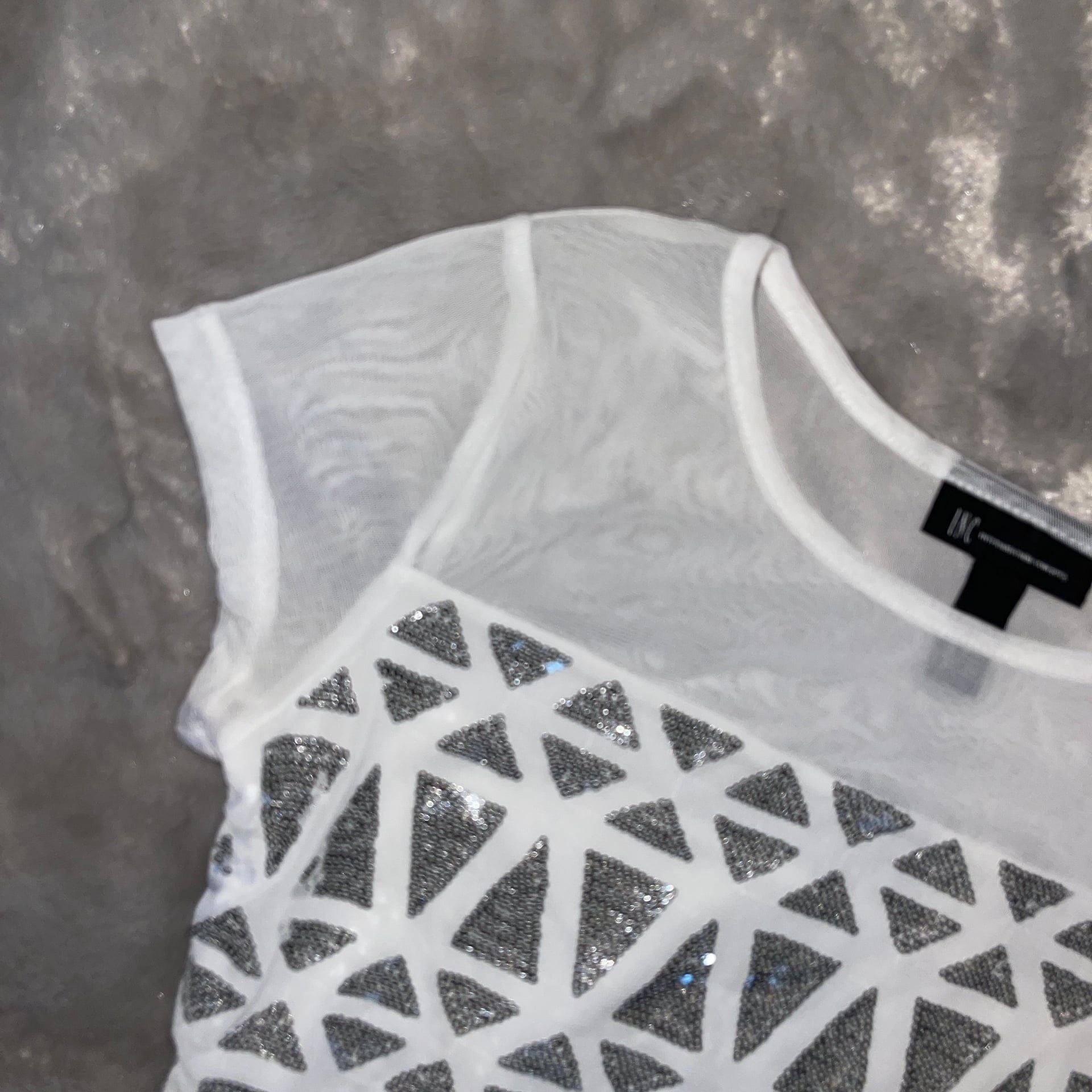 INC International Concepts White Geometric Sequin Short Sleeve T-Shirt Size S 7