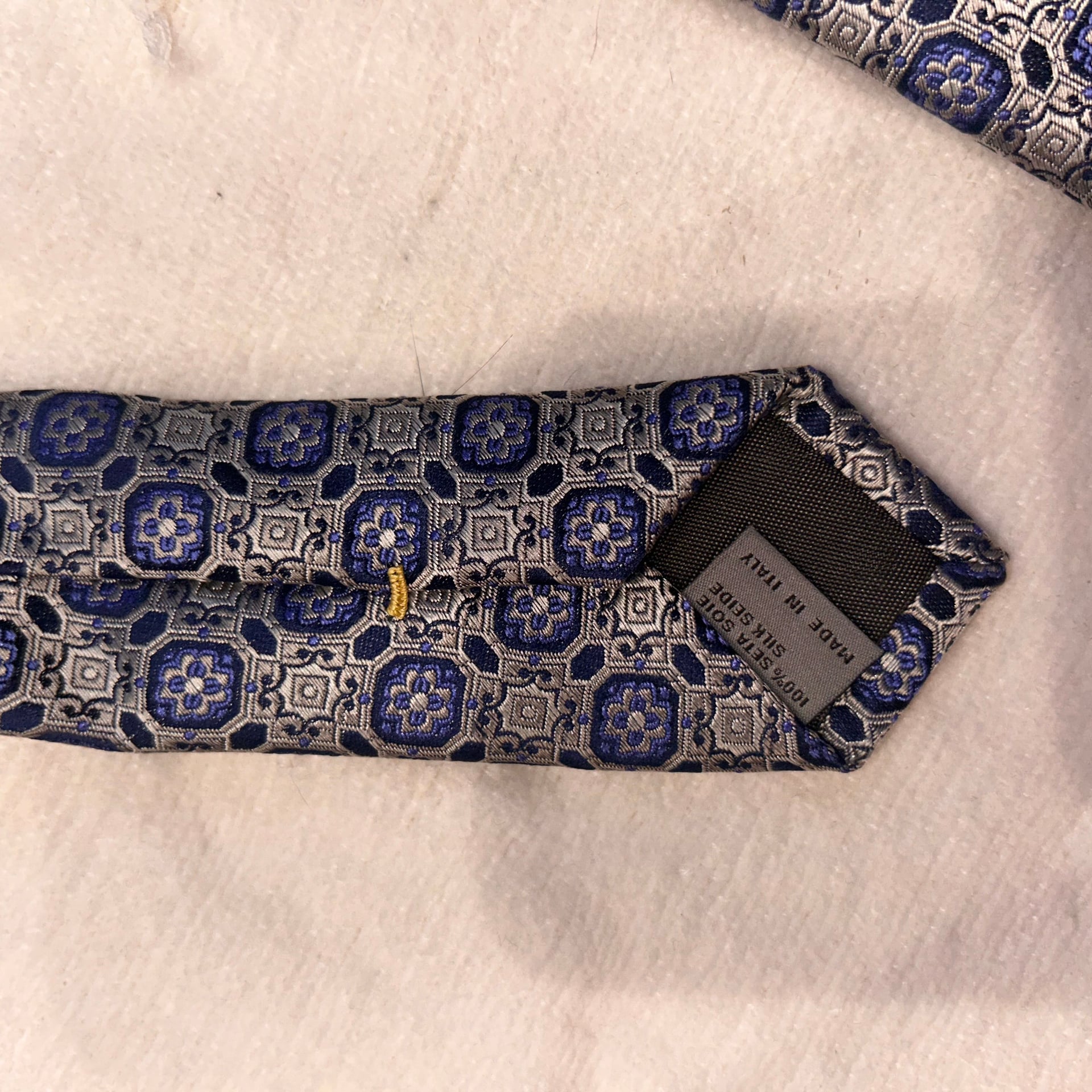 Luxury Canali 100% Silk Men's Navy Blue & Silver Geometric Square Medallion Tie 3