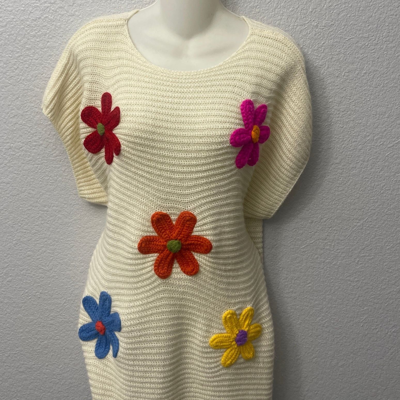 womens acrylic knit top vibrant floral embroidery short 2