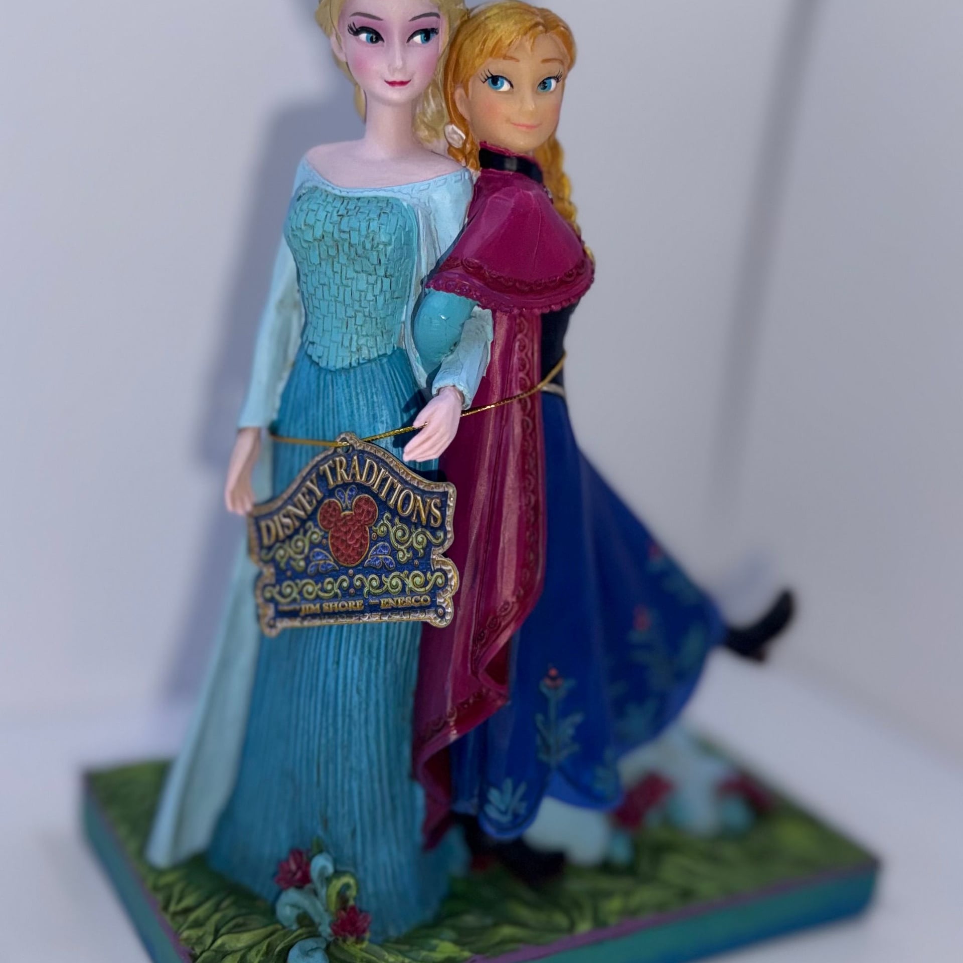 Disney Traditions by Jim Shore Frozen 'Sisters Forever' Anna & Elsa Figurine #4039079 3