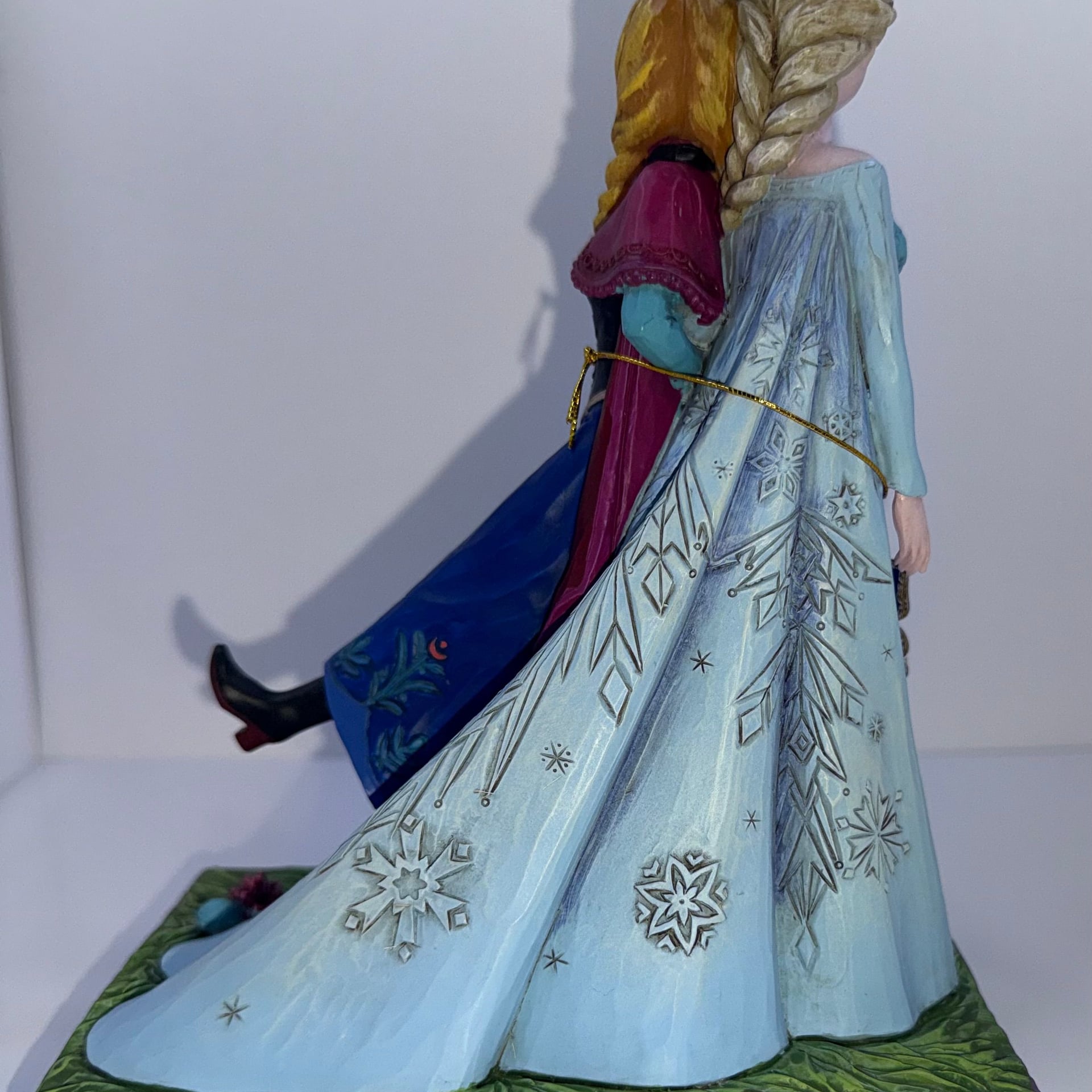 Disney Traditions by Jim Shore Frozen 'Sisters Forever' Anna & Elsa Figurine #4039079 4