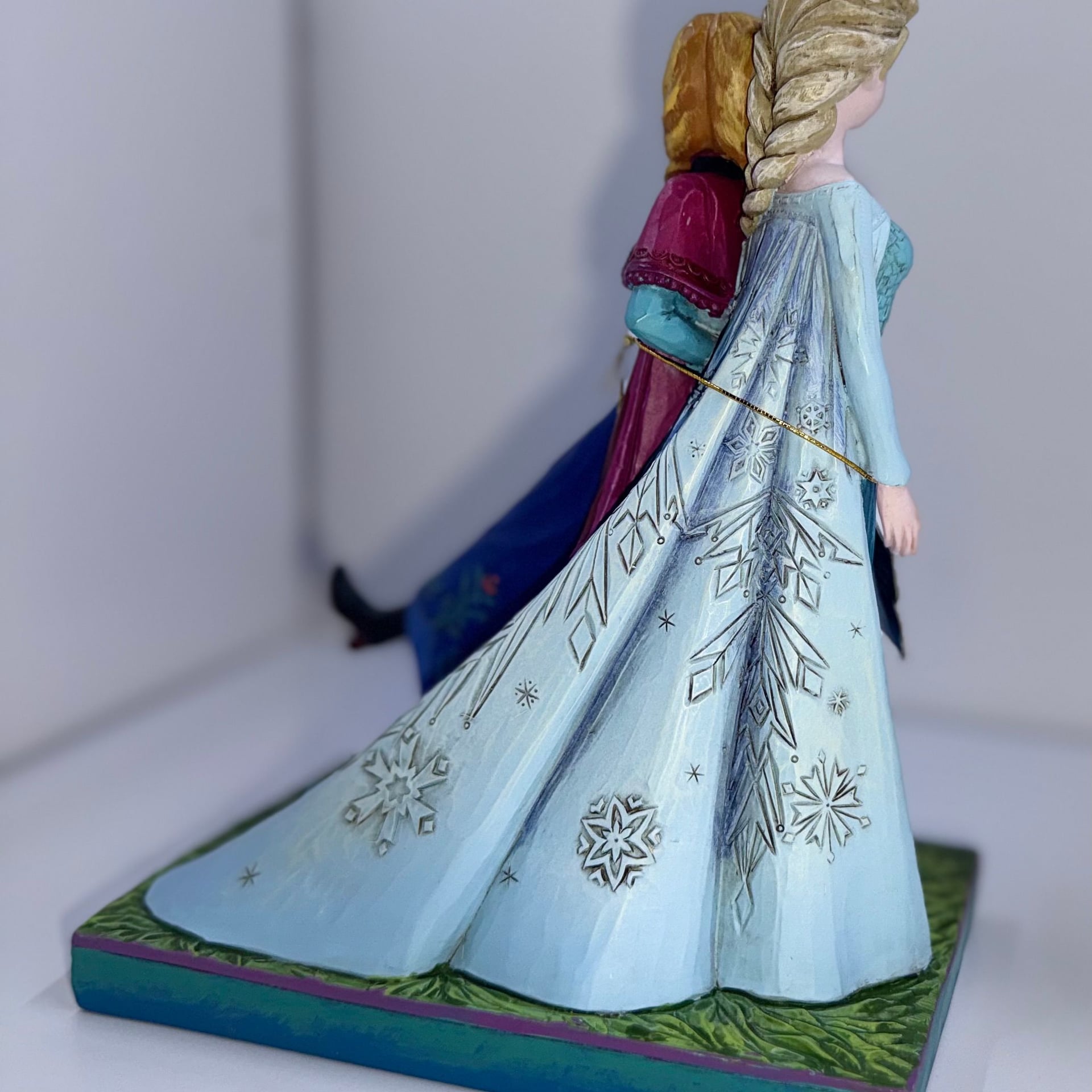 Disney Traditions by Jim Shore Frozen 'Sisters Forever' Anna & Elsa Figurine #4039079 5