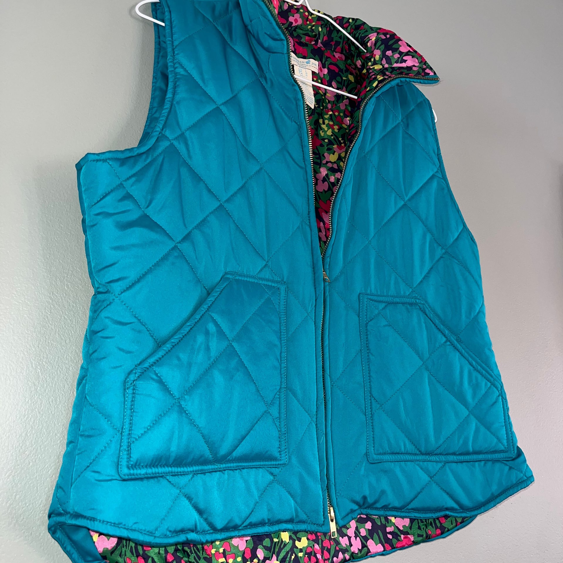 Caribbean Joe Lightweight Turquoise Teal Quilted Vest with Floral Lining 3