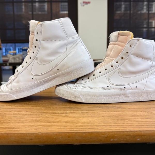 Nike Blazer Mid 77 Triple White CZ1055 117 Women's Size 7 Sneaker