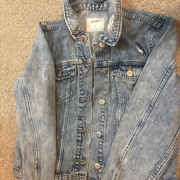 Old Navy Women's Distressed Medium Wash Denim Jean Jacket