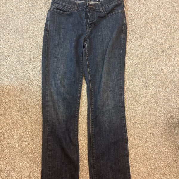 Levi's Classic Mid-Rise Straight Leg Jeans in Dark Wash Denim