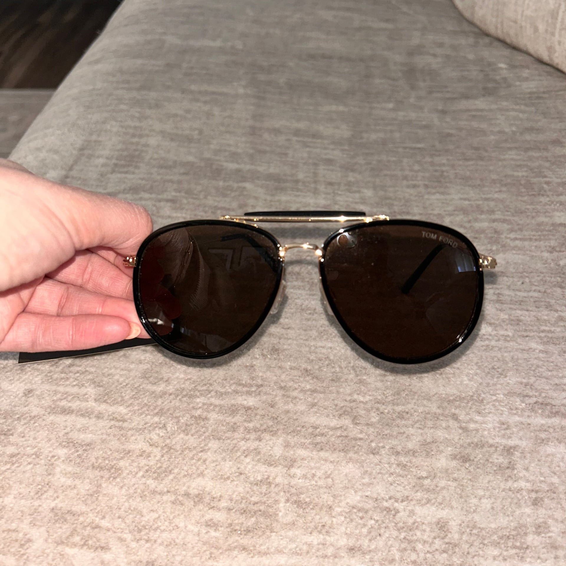 Luxury Tom Ford Tripp TF666 Aviator Sunglasses Black and Gold with Case 3