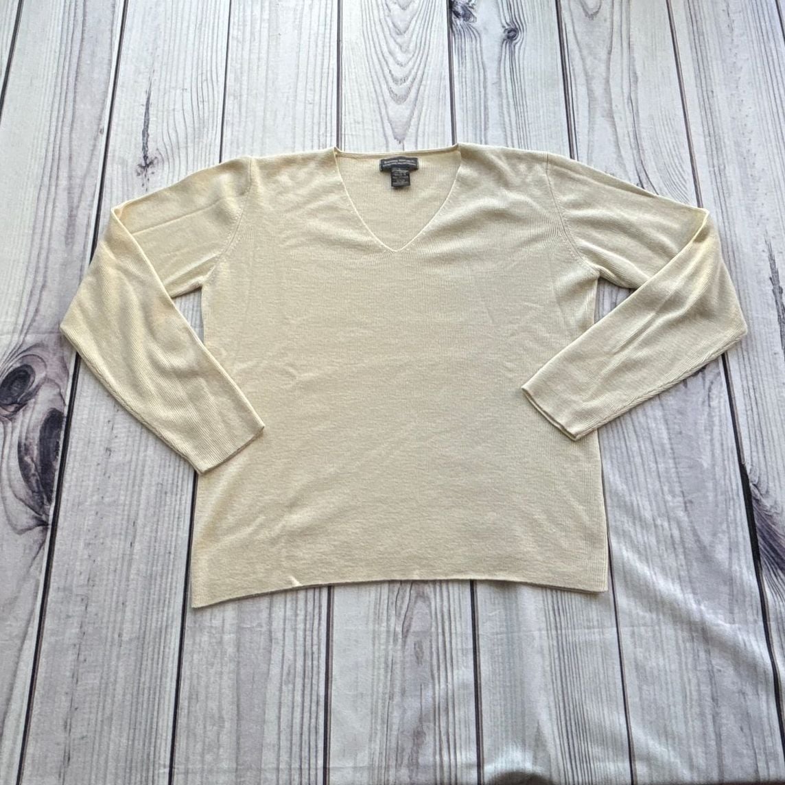 Banana Republic Extra Fine Italian Merino Wool V-Neck Sweater Size L Women's 2