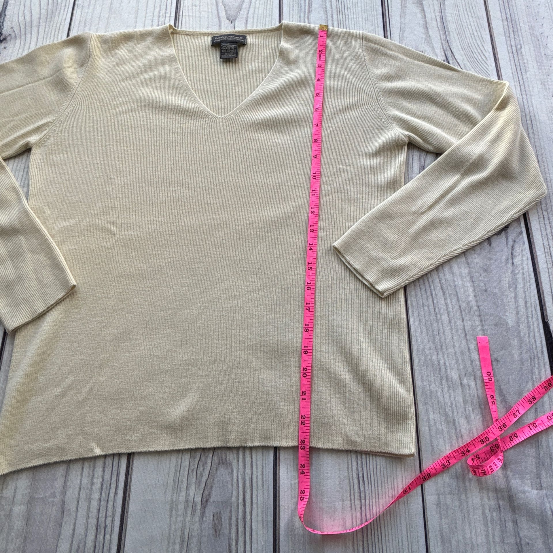 Banana Republic Extra Fine Italian Merino Wool V-Neck Sweater Size L Women's 5