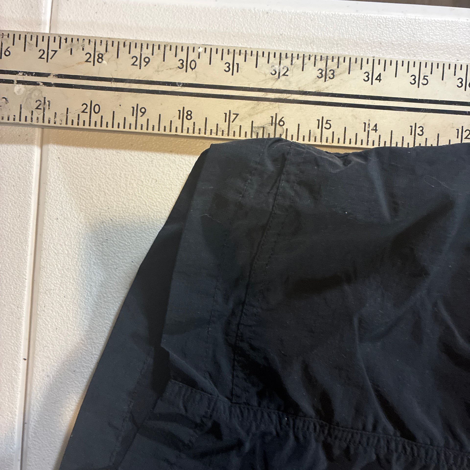 Eddie Bauer Black Nylon Belted Cargo Hiking Shorts Men's Size Large 5
