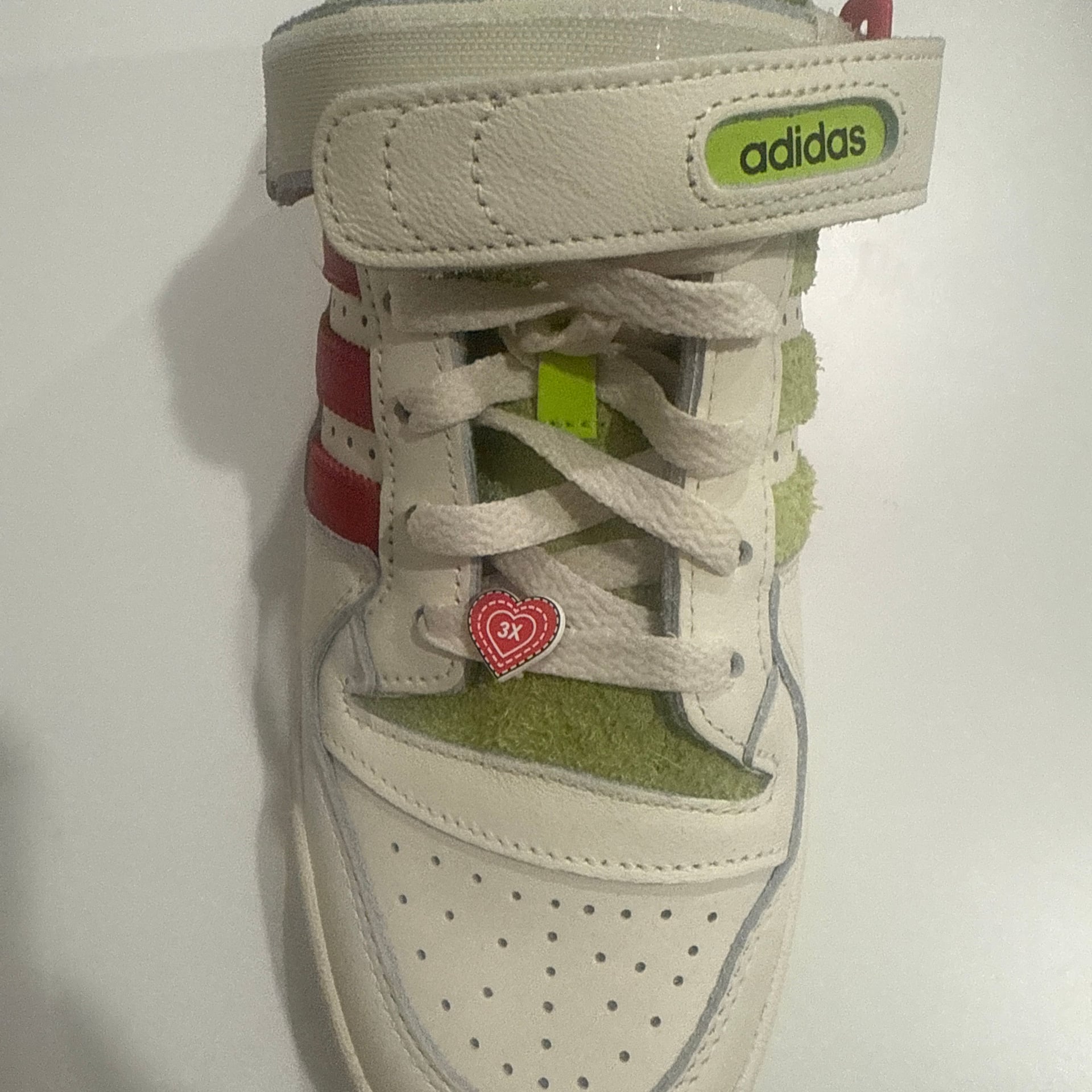 Adidas Forum Low x The Grinch 'Cream White/Solar Slime' Sneakers ID3512 3