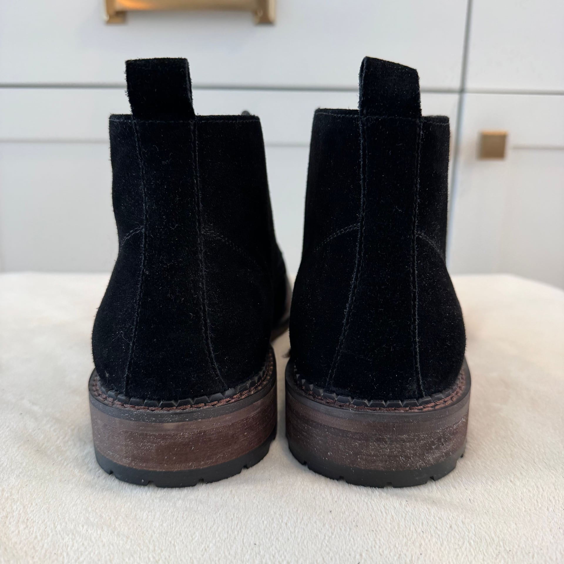 Vintage Foundry Co. Men's Otto Black Suede Chukka Boots Size 10 3