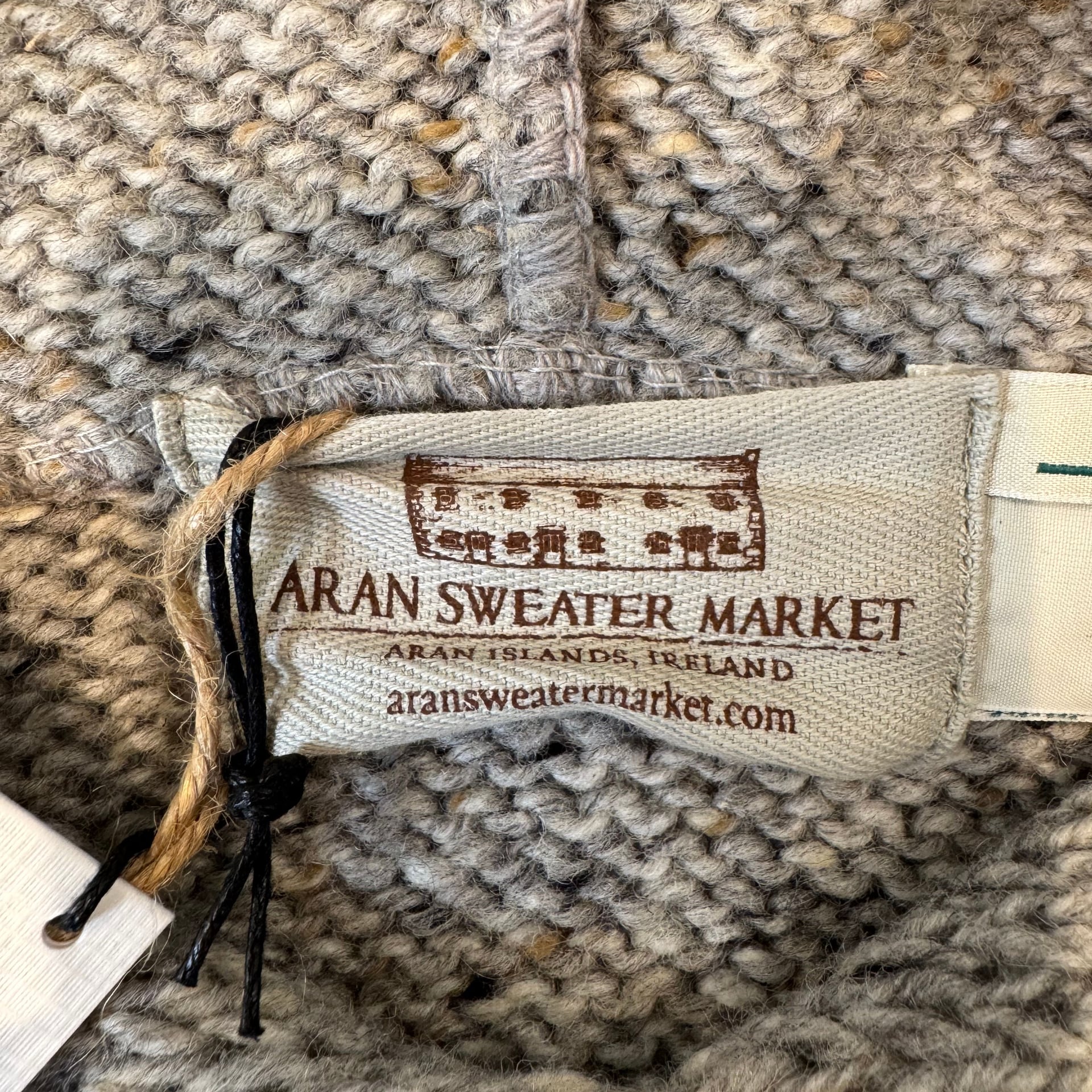 Aran Sweater Market 100% Wool Hoodie with Pouch Pocket Donegal Yarn Grey 4