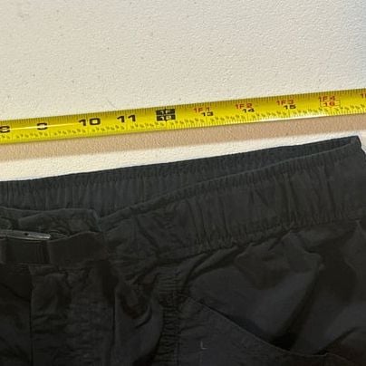 Eddie Bauer Black Nylon Belted Cargo Hiking Shorts Men's Size Large 4