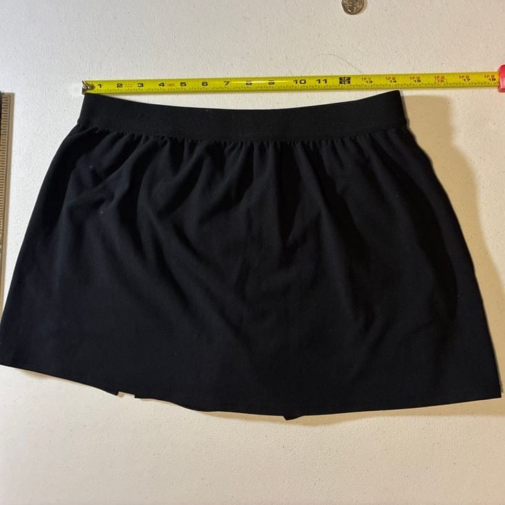 Reebok Women's Black Athletic Skort with Built-in Shorts Lined Skirt 7