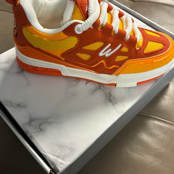 K FLIP SNEAKERS (CREAMSICLE) ā