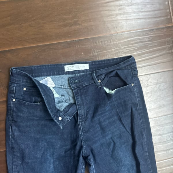 Signature by Levi Strauss & Co. Women's Mid Rise Bootcut Jeans Dark Wash